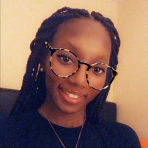 Meet your Posher, Kendra